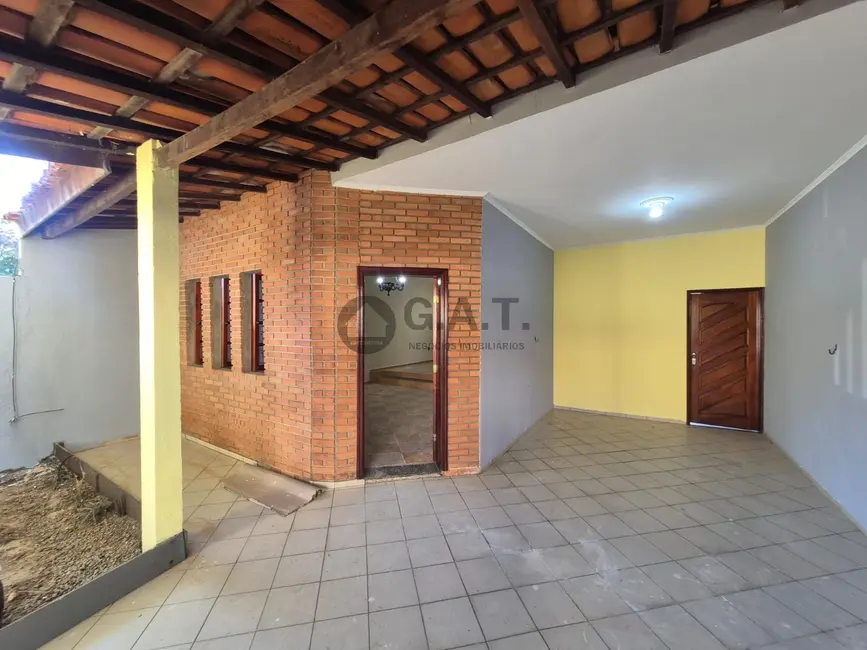 Casa com 3 quartos para alugar, 140m2 em Wanel Ville, Sorocaba - SP - imagem 1 Foto 1 de Casa com 3 quartos para alugar, 140m2 em Wanel Ville, Sorocaba - SP