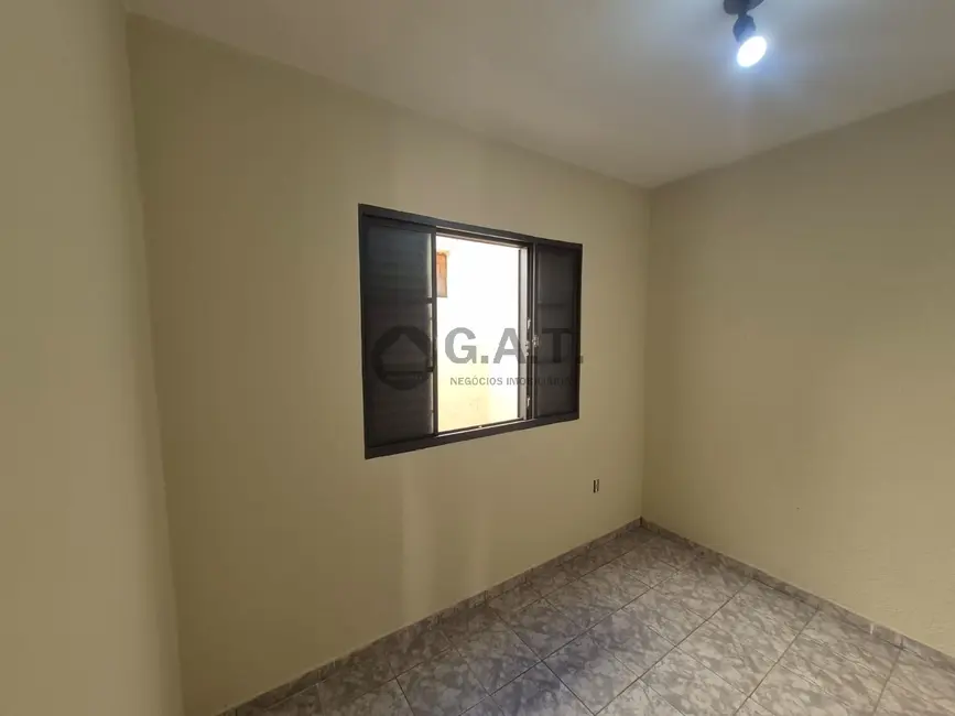 Casa com 3 quartos para alugar, 140m2 em Wanel Ville, Sorocaba - SP - imagem 3 Foto 3 de Casa com 3 quartos para alugar, 140m2 em Wanel Ville, Sorocaba - SP