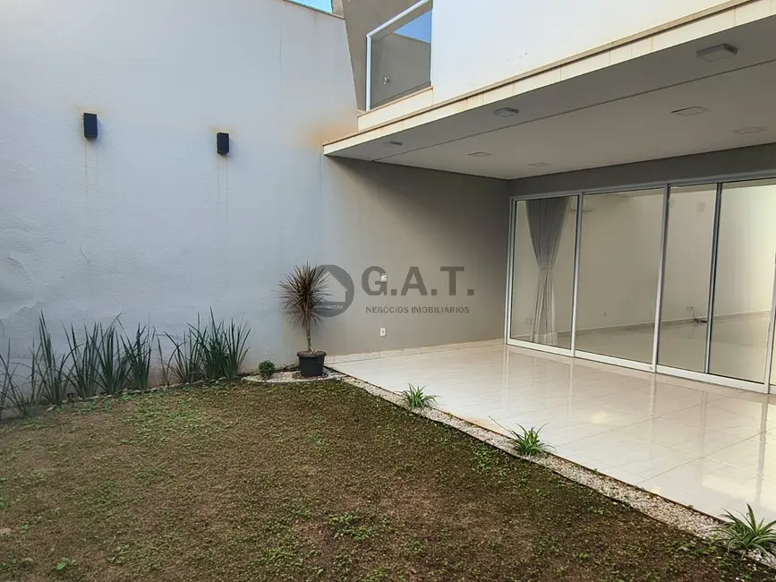 Casa de Condomínio com 4 quartos à venda, 269m2 em Loteamento Residencial Villágio Di Capri, Votorantim - SP - imagem 8 Foto 8 de Casa de Condomínio com 4 quartos à venda, 269m2 em Loteamento Residencial Villágio Di Capri, Votorantim - SP