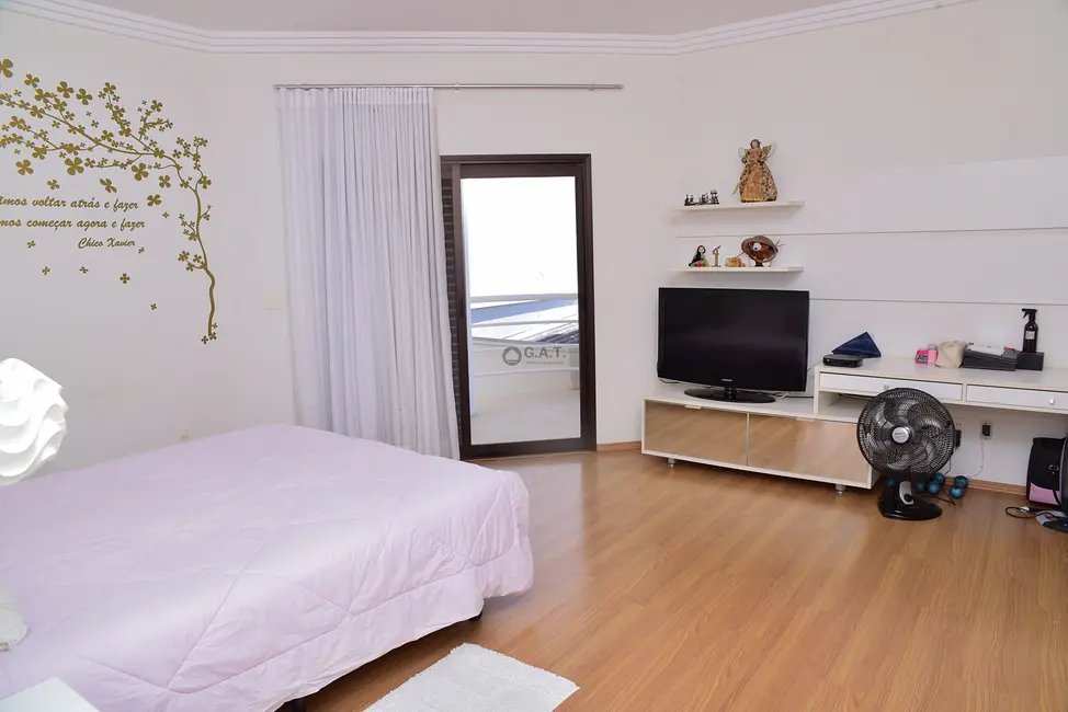 Casa de Condomínio com 4 quartos à venda, 448m2 em Jardim Residencial Tivoli Park, Sorocaba - SP - imagem 9 Foto 9 de Casa de Condomínio com 4 quartos à venda, 448m2 em Jardim Residencial Tivoli Park, Sorocaba - SP