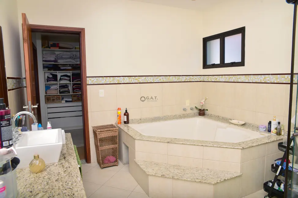 Casa de Condomínio com 4 quartos à venda, 448m2 em Jardim Residencial Tivoli Park, Sorocaba - SP - imagem 3 Foto 3 de Casa de Condomínio com 4 quartos à venda, 448m2 em Jardim Residencial Tivoli Park, Sorocaba - SP