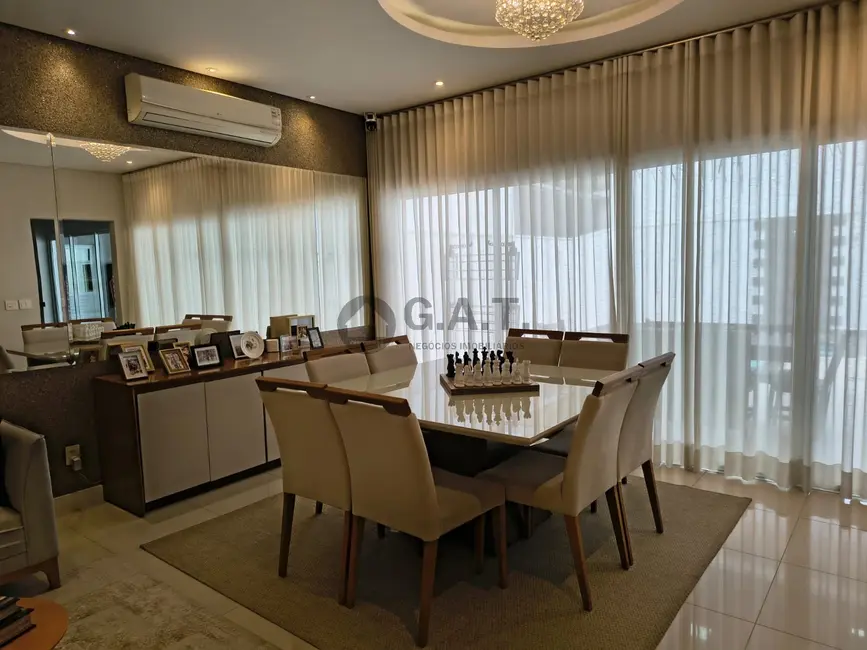 Casa de Condomínio com 3 quartos à venda, 246m2 em Jardim Residencial Chácara Ondina, Sorocaba - SP - imagem 3 Foto 3 de Casa de Condomínio com 3 quartos à venda, 246m2 em Jardim Residencial Chácara Ondina, Sorocaba - SP