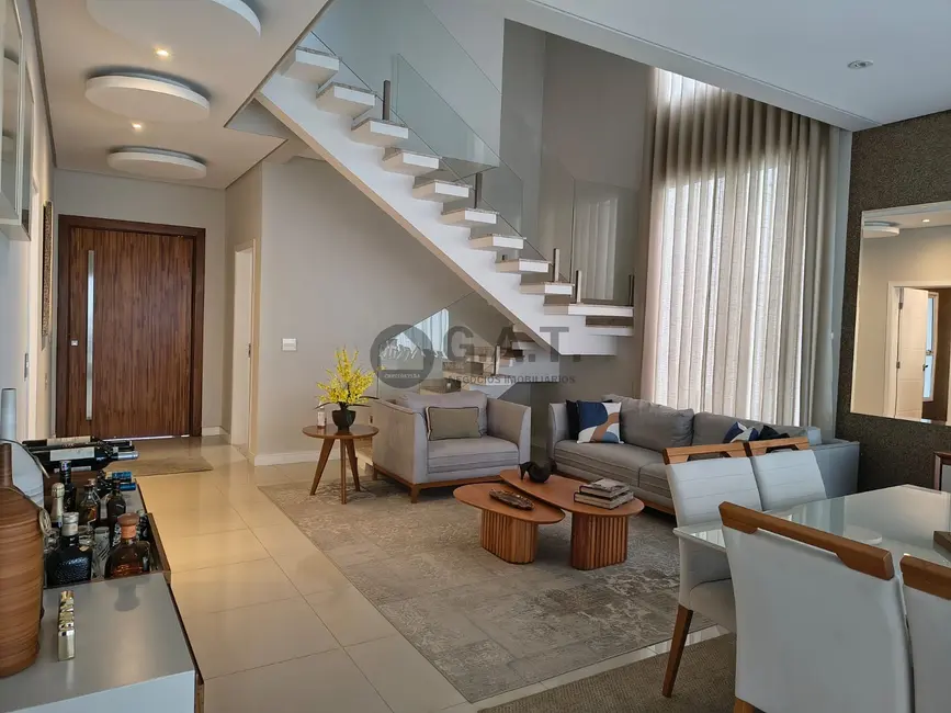 Casa de Condomínio com 3 quartos à venda, 246m2 em Jardim Residencial Chácara Ondina, Sorocaba - SP - imagem 1 Foto 1 de Casa de Condomínio com 3 quartos à venda, 246m2 em Jardim Residencial Chácara Ondina, Sorocaba - SP