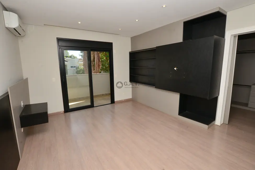 Casa de Condomínio com 3 quartos à venda, 276m2 em Jardim Residencial Tivoli Park, Sorocaba - SP - imagem 6 Foto 6 de Casa de Condomínio com 3 quartos à venda, 276m2 em Jardim Residencial Tivoli Park, Sorocaba - SP
