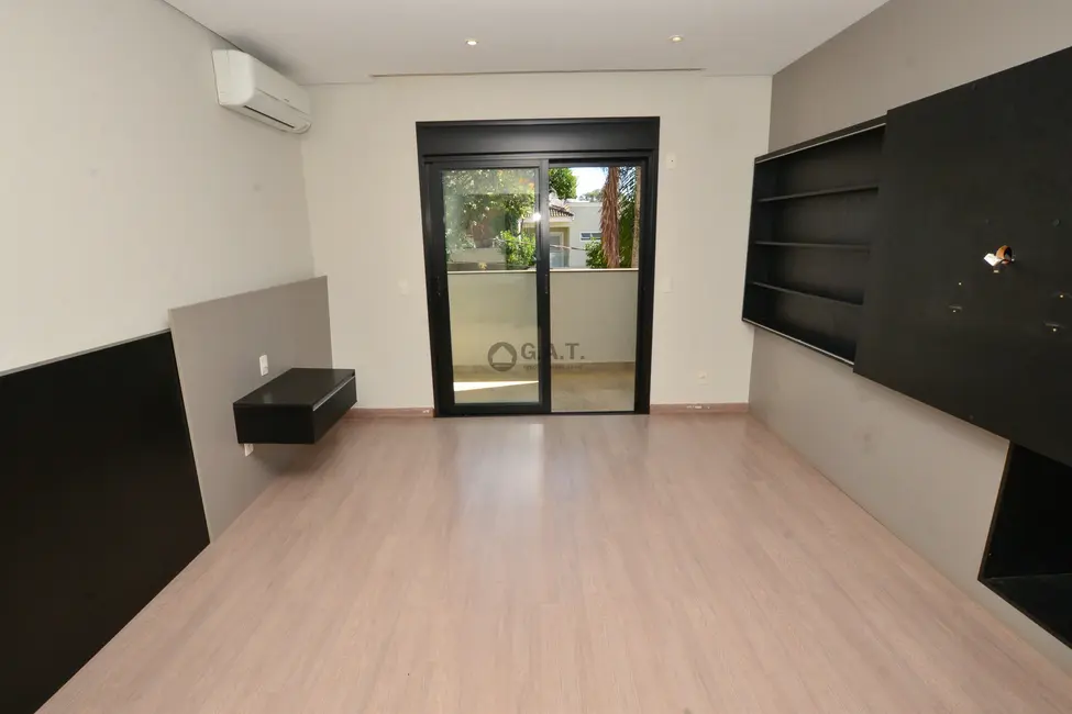 Casa de Condomínio com 3 quartos à venda, 276m2 em Jardim Residencial Tivoli Park, Sorocaba - SP - imagem 7 Foto 7 de Casa de Condomínio com 3 quartos à venda, 276m2 em Jardim Residencial Tivoli Park, Sorocaba - SP