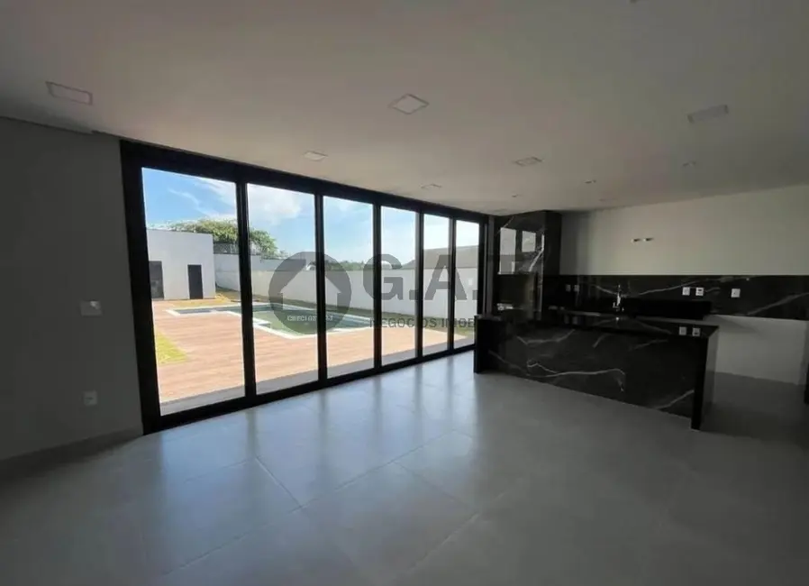Casa de Condomínio com 4 quartos à venda, 400m2 em Sorocaba - SP - imagem 3 Foto 3 de Casa de Condomínio com 4 quartos à venda, 400m2 em Sorocaba - SP