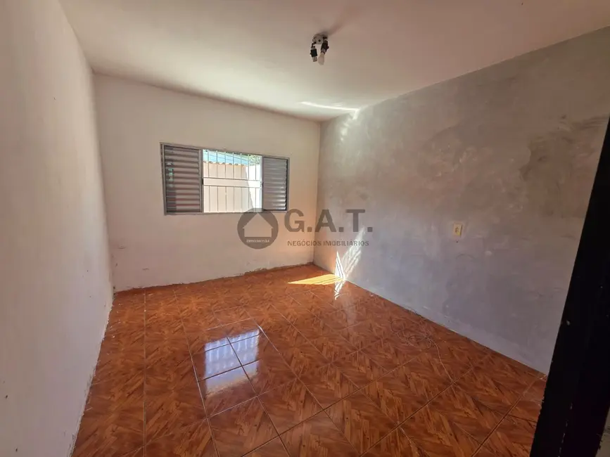 Foto 9 de Casa com 2 quartos para alugar, 180m2 em Jardim Saira, Sorocaba - SP