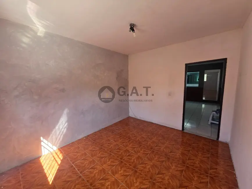 Foto 8 de Casa com 2 quartos para alugar, 180m2 em Jardim Saira, Sorocaba - SP