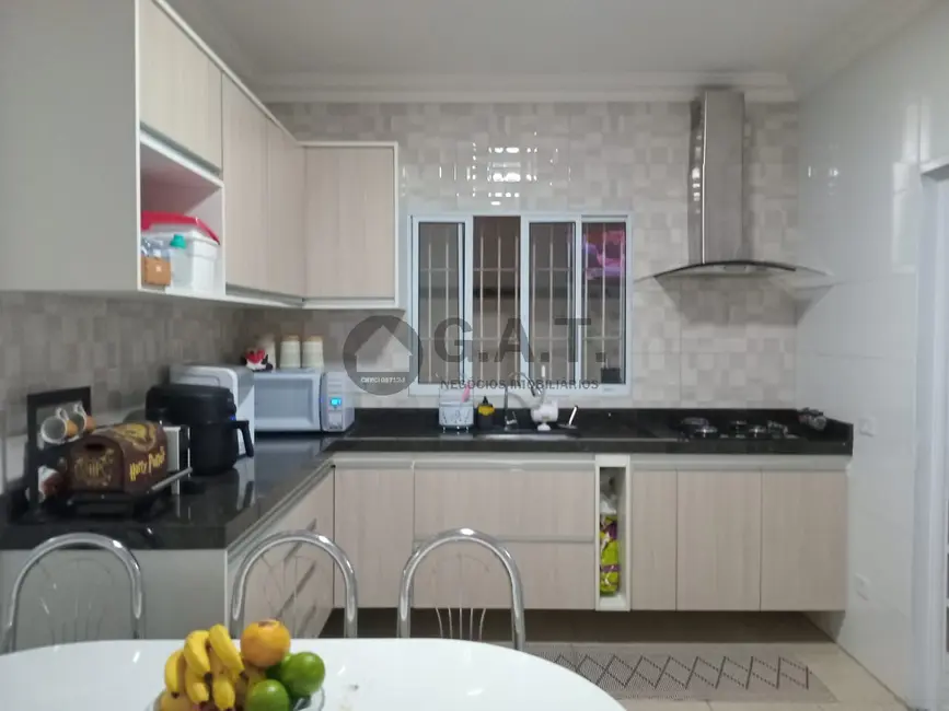 Foto 3 de Casa com 2 quartos para alugar, 144m2 em Jardim São Carlos, Sorocaba - SP