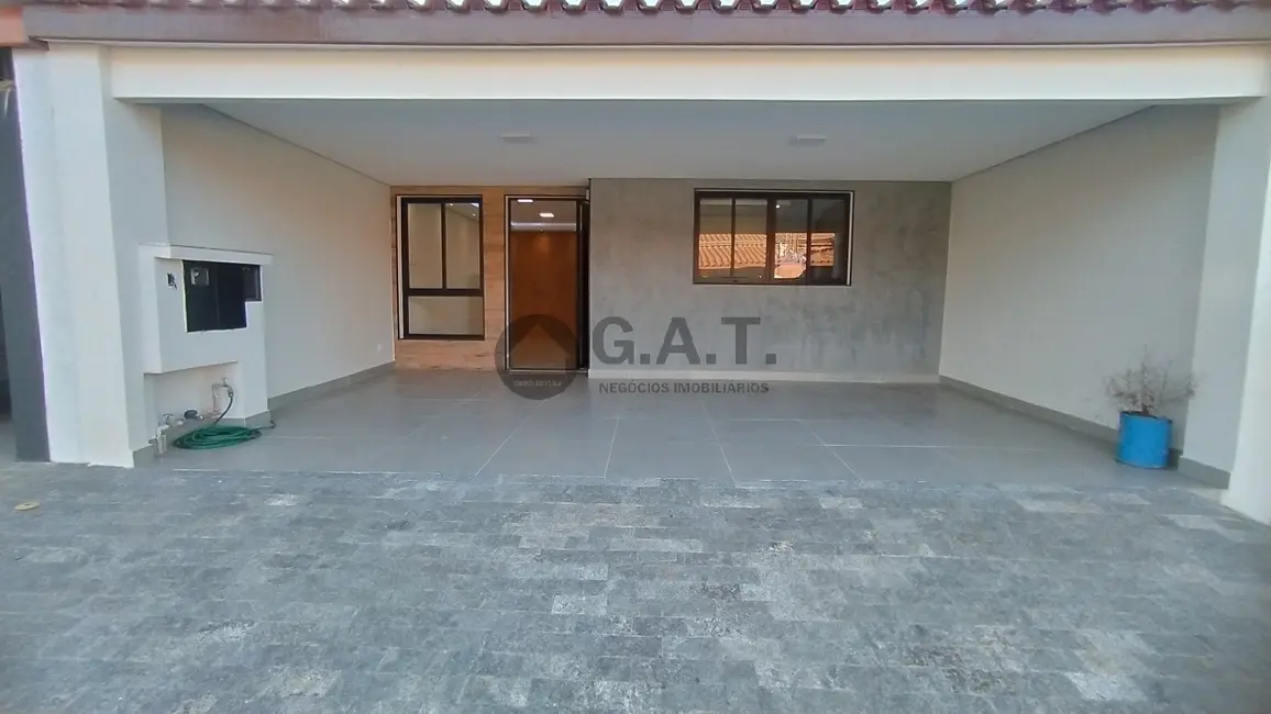 Casa de Condomínio com 3 quartos à venda, 142m2 em Vila Olímpia, Sorocaba - SP - imagem 2 Foto 2 de Casa de Condomínio com 3 quartos à venda, 142m2 em Vila Olímpia, Sorocaba - SP