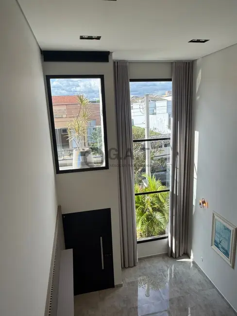 Foto 4 de Casa de Condomínio com 4 quartos para alugar, 253m2 em Ibiti Royal Park, Sorocaba - SP