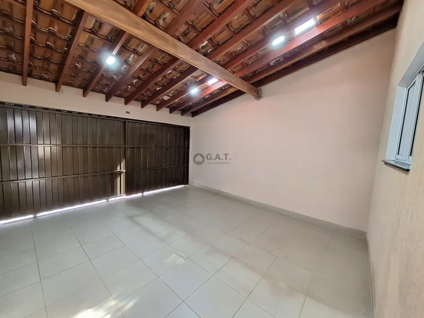 Foto 2 de Casa com 3 quartos à venda, 121m2 em Jardim Simus, Sorocaba - SP