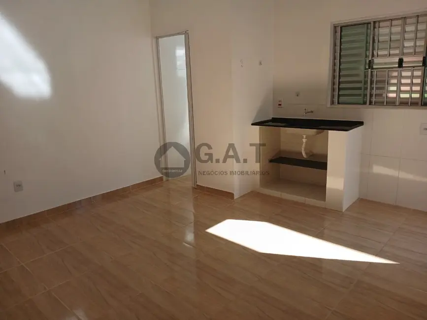 Foto 1 de Kitnet com 1 quarto para alugar, 20m2 em Centro, Sorocaba - SP
