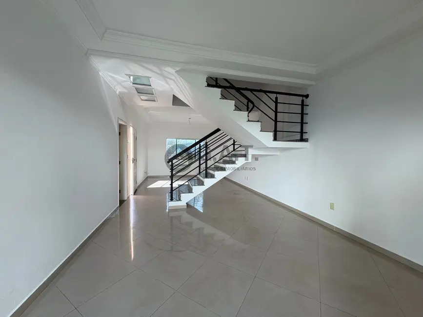 Foto 2 de Casa de Condomínio com 3 quartos para alugar, 250m2 em Parque Residencial Villa dos Inglezes, Sorocaba - SP