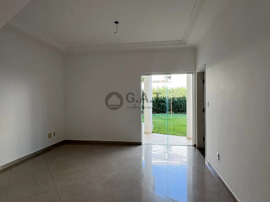 Foto 5 de Casa de Condomínio com 3 quartos para alugar, 250m2 em Parque Residencial Villa dos Inglezes, Sorocaba - SP