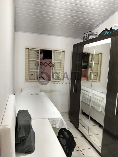 Casa com 3 quartos à venda, 120m2 em Vila Trujillo, Sorocaba - SP - imagem 3 Foto 3 de Casa com 3 quartos à venda, 120m2 em Vila Trujillo, Sorocaba - SP