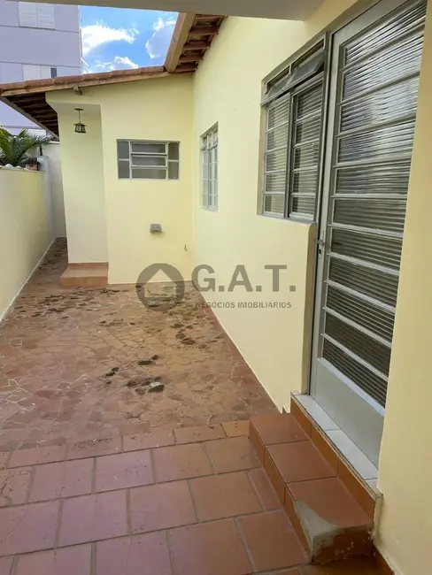 Casa com 3 quartos à venda, 120m2 em Vila Trujillo, Sorocaba - SP - imagem 2 Foto 2 de Casa com 3 quartos à venda, 120m2 em Vila Trujillo, Sorocaba - SP