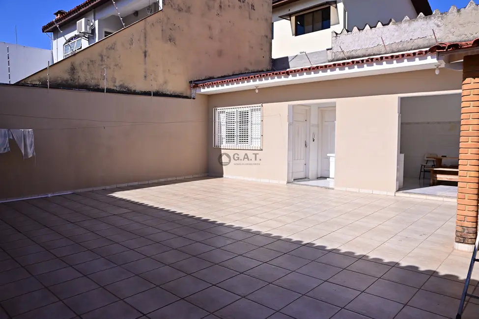 Casa com 3 quartos à venda, 230m2 em Vila Gabriel, Sorocaba - SP - imagem 2 Foto 2 de Casa com 3 quartos à venda, 230m2 em Vila Gabriel, Sorocaba - SP