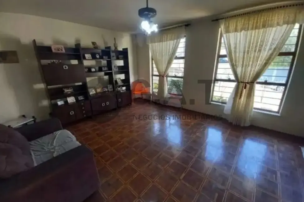 Casa com 3 quartos à venda, 270m2 em Jardim Faculdade, Sorocaba - SP - imagem 2 Foto 2 de Casa com 3 quartos à venda, 270m2 em Jardim Faculdade, Sorocaba - SP