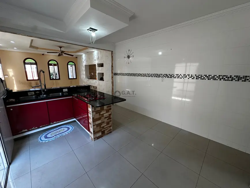 Casa com 3 quartos para alugar, 160m2 em Jardim São Lourenzo, Sorocaba - SP - imagem 6 Foto 6 de Casa com 3 quartos para alugar, 160m2 em Jardim São Lourenzo, Sorocaba - SP