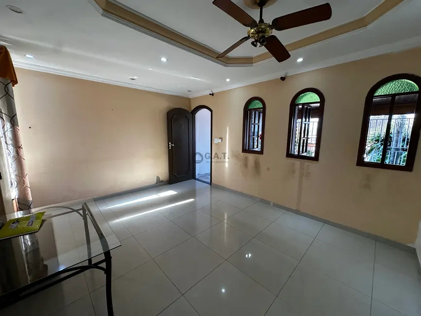 Casa com 3 quartos para alugar, 160m2 em Jardim São Lourenzo, Sorocaba - SP - imagem 4 Foto 4 de Casa com 3 quartos para alugar, 160m2 em Jardim São Lourenzo, Sorocaba - SP