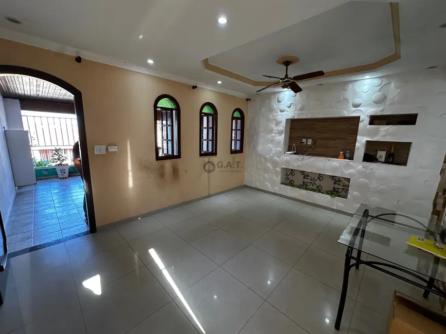 Casa com 3 quartos para alugar, 160m2 em Jardim São Lourenzo, Sorocaba - SP - imagem 2 Foto 2 de Casa com 3 quartos para alugar, 160m2 em Jardim São Lourenzo, Sorocaba - SP