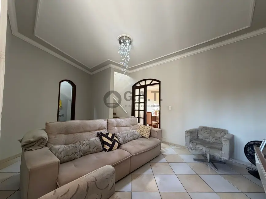 Casa com 3 quartos à venda, 230m2 em Jardim Dois Corações, Sorocaba - SP - imagem 5 Foto 5 de Casa com 3 quartos à venda, 230m2 em Jardim Dois Corações, Sorocaba - SP