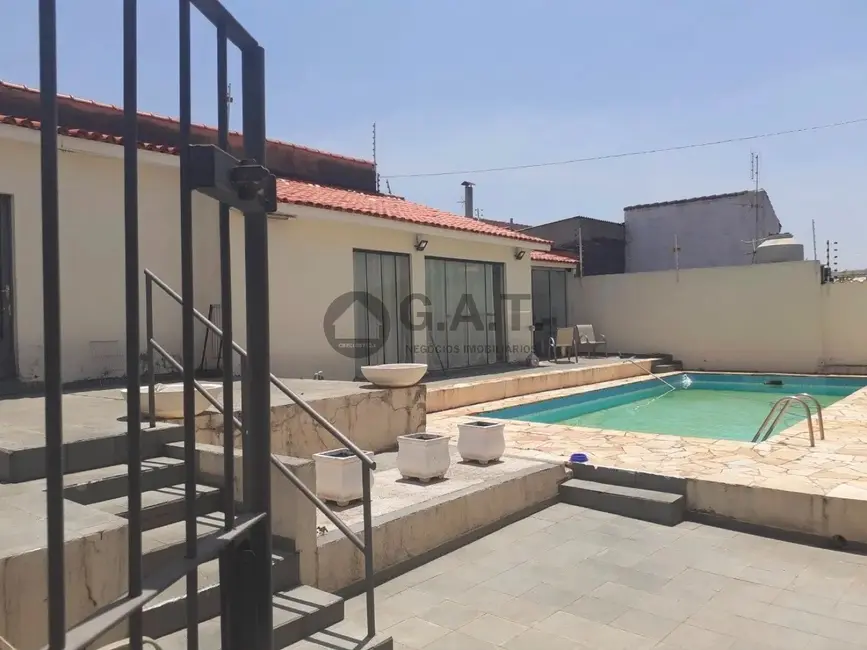 Foto 1 de Casa com 3 quartos à venda, 900m2 em Centro, Votorantim - SP