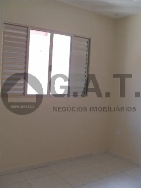 Casa com 1 quarto para alugar, 25m2 em Jardim Wanel Ville V, Sorocaba - SP - imagem 5 Foto 5 de Casa com 1 quarto para alugar, 25m2 em Jardim Wanel Ville V, Sorocaba - SP
