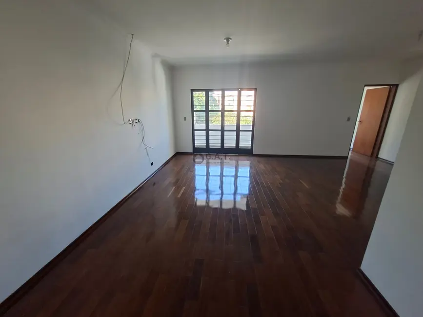 Casa com 2 quartos para alugar, 282m2 em Vila Trujillo, Sorocaba - SP - imagem 8 Foto 8 de Casa com 2 quartos para alugar, 282m2 em Vila Trujillo, Sorocaba - SP