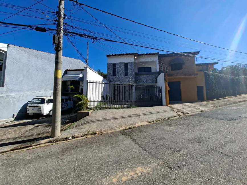Casa com 2 quartos para alugar, 282m2 em Vila Trujillo, Sorocaba - SP - imagem 1 Foto 1 de Casa com 2 quartos para alugar, 282m2 em Vila Trujillo, Sorocaba - SP