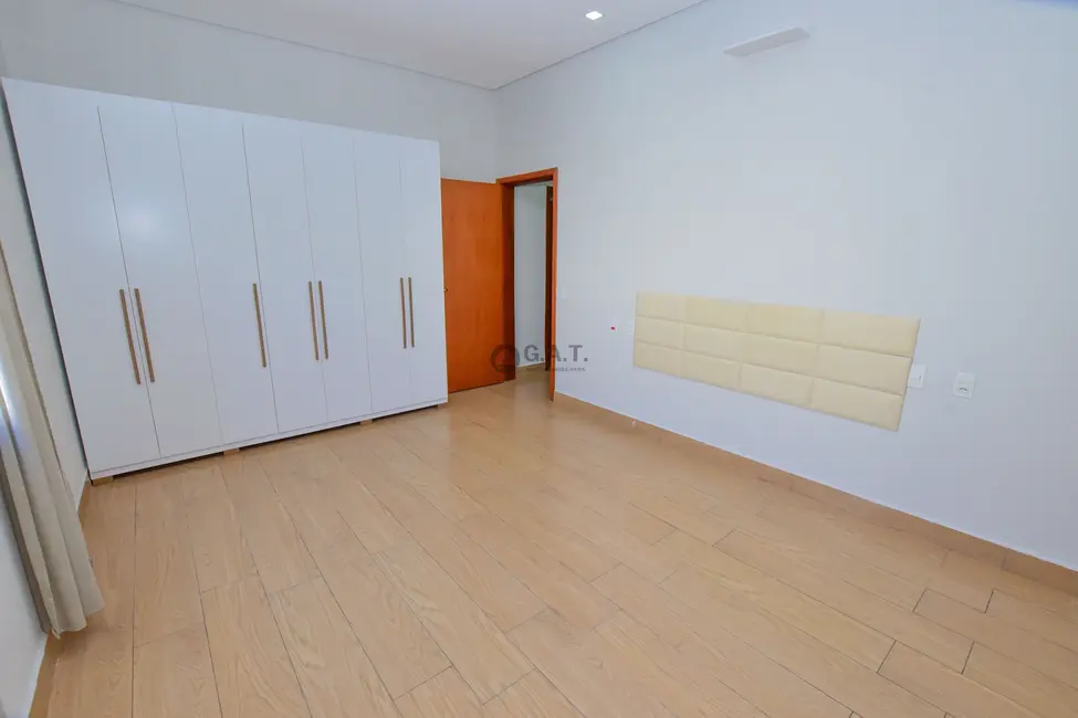 Casa de Condomínio com 3 quartos à venda, 253m2 em Sorocaba - SP - imagem 5 Foto 5 de Casa de Condomínio com 3 quartos à venda, 253m2 em Sorocaba - SP