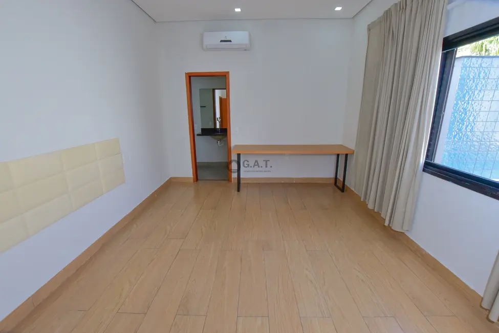 Casa de Condomínio com 3 quartos à venda, 253m2 em Sorocaba - SP - imagem 8 Foto 8 de Casa de Condomínio com 3 quartos à venda, 253m2 em Sorocaba - SP