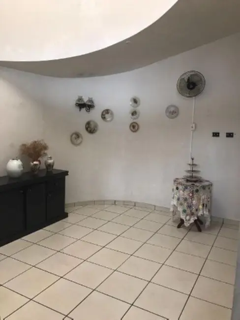 Foto 4 de Casa com 3 quartos para alugar, 700m2 em Jardim Santa Rosália, Sorocaba - SP