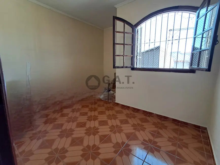 Casa com 3 quartos à venda, 190m2 em Parque das Laranjeiras, Sorocaba - SP - imagem 6 Foto 6 de Casa com 3 quartos à venda, 190m2 em Parque das Laranjeiras, Sorocaba - SP