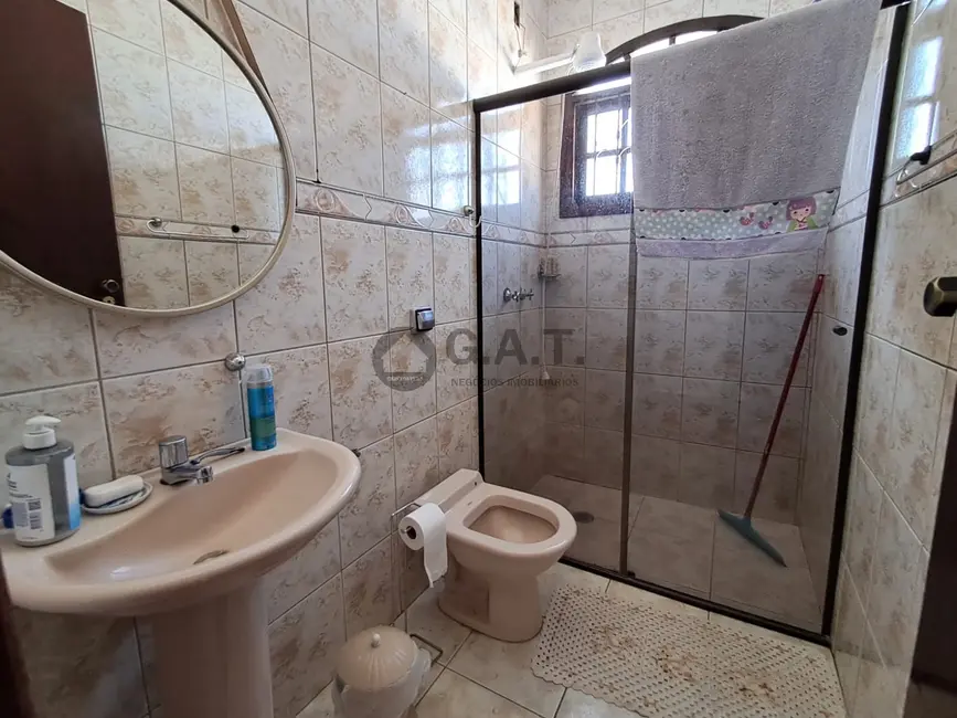 Casa com 3 quartos à venda, 190m2 em Parque das Laranjeiras, Sorocaba - SP - imagem 4 Foto 4 de Casa com 3 quartos à venda, 190m2 em Parque das Laranjeiras, Sorocaba - SP