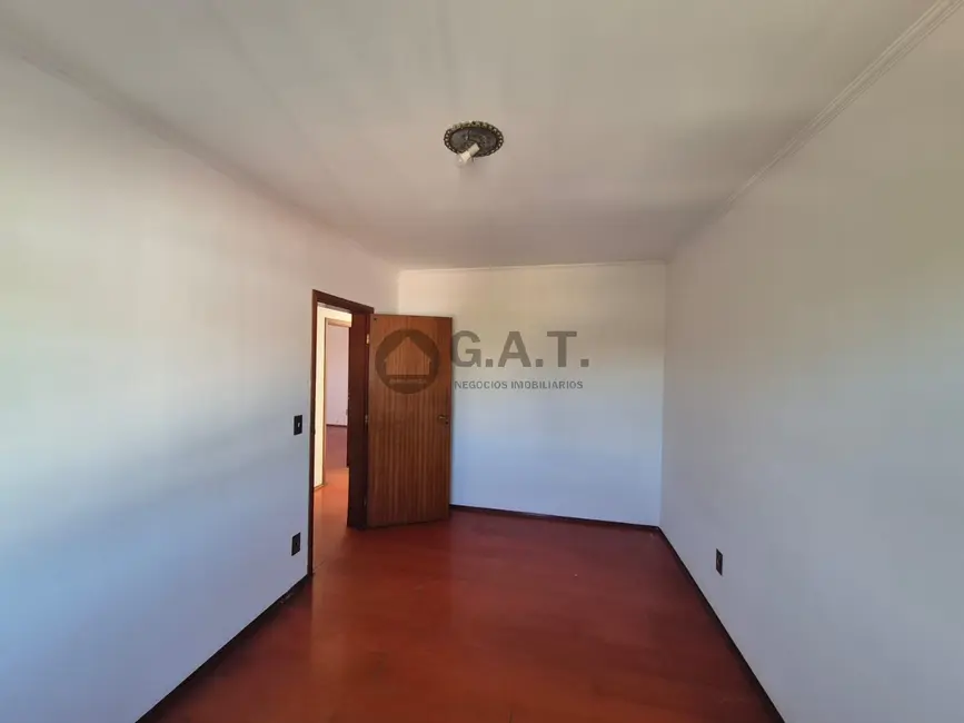 Casa com 6 quartos para alugar, 320m2 em Jardim América, Sorocaba - SP - imagem 5 Foto 5 de Casa com 6 quartos para alugar, 320m2 em Jardim América, Sorocaba - SP
