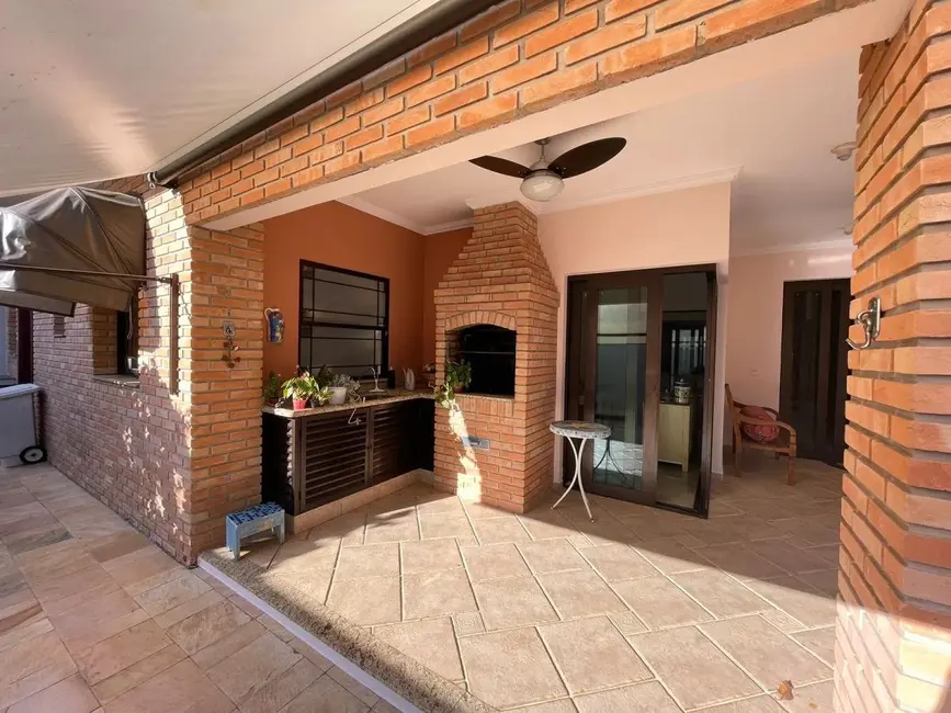 Foto 2 de Casa de Condomínio com 3 quartos para alugar, 366m2 em Jardim Residencial Tivoli Park, Sorocaba - SP