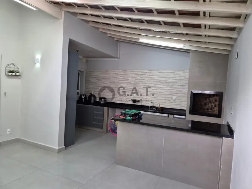 Casa de Condomínio com 3 quartos à venda, 132m2 em Jardim São Carlos, Sorocaba - SP - imagem 5 Foto 5 de Casa de Condomínio com 3 quartos à venda, 132m2 em Jardim São Carlos, Sorocaba - SP