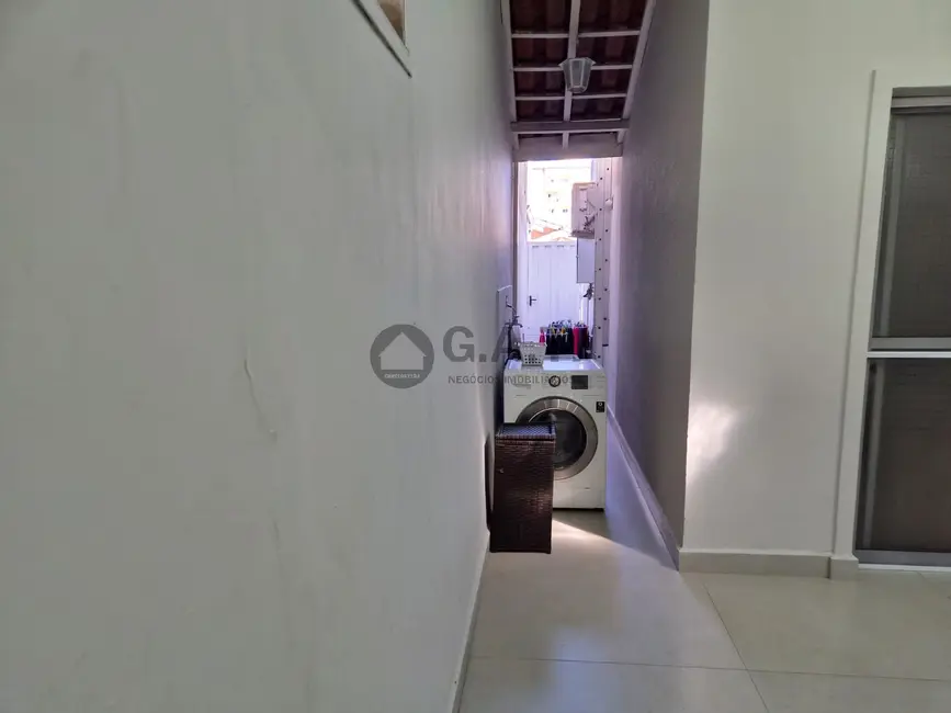 Casa de Condomínio com 3 quartos à venda, 132m2 em Jardim São Carlos, Sorocaba - SP - imagem 3 Foto 3 de Casa de Condomínio com 3 quartos à venda, 132m2 em Jardim São Carlos, Sorocaba - SP