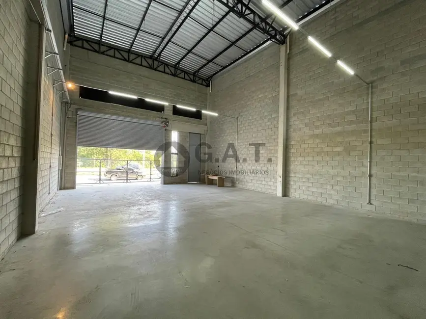 Armazém / Galpão para alugar, 344m2 em Wanel Ville, Sorocaba - SP - imagem 4 Foto 4 de Armazém / Galpão para alugar, 344m2 em Wanel Ville, Sorocaba - SP