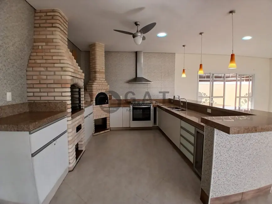 Foto 1 de Casa de Condomínio com 4 quartos para alugar, 279m2 em Sorocaba - SP