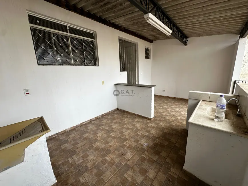 Casa com 1 quarto para alugar, 61m2 em Vila Rica, Sorocaba - SP - imagem 3 Foto 3 de Casa com 1 quarto para alugar, 61m2 em Vila Rica, Sorocaba - SP