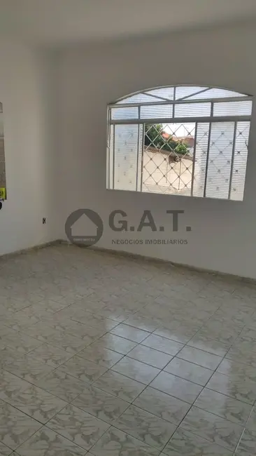 Casa com 3 quartos à venda, 187m2 em Parque das Laranjeiras, Sorocaba - SP - imagem 8 Foto 8 de Casa com 3 quartos à venda, 187m2 em Parque das Laranjeiras, Sorocaba - SP