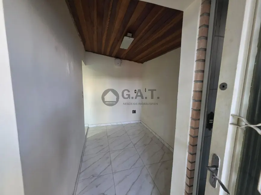 Casa com 3 quartos para alugar, 150m2 em Centro, Sorocaba - SP - imagem 5 Foto 5 de Casa com 3 quartos para alugar, 150m2 em Centro, Sorocaba - SP