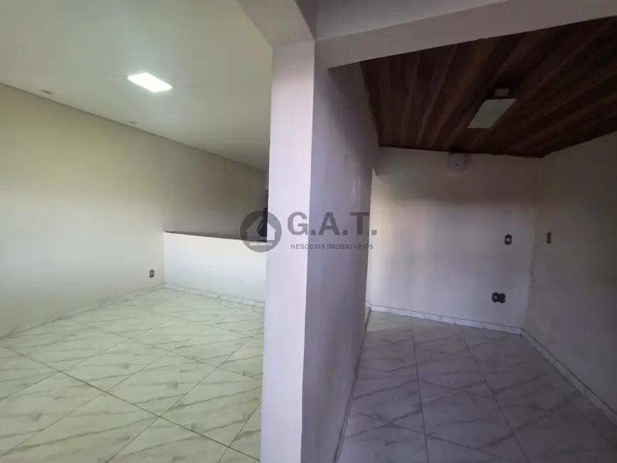 Casa com 3 quartos para alugar, 150m2 em Centro, Sorocaba - SP - imagem 6 Foto 6 de Casa com 3 quartos para alugar, 150m2 em Centro, Sorocaba - SP