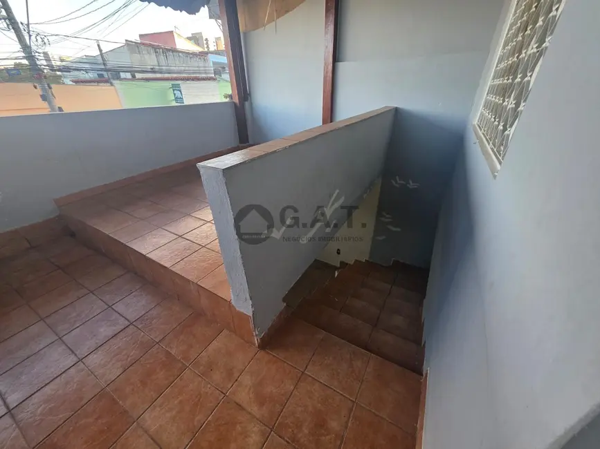Casa com 3 quartos para alugar, 150m2 em Centro, Sorocaba - SP - imagem 2 Foto 2 de Casa com 3 quartos para alugar, 150m2 em Centro, Sorocaba - SP