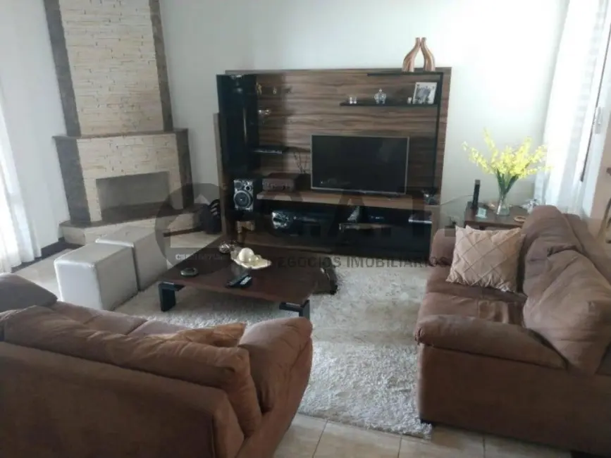 Foto 3 de Casa com 3 quartos para alugar, 360m2 em Parque Campolim, Sorocaba - SP