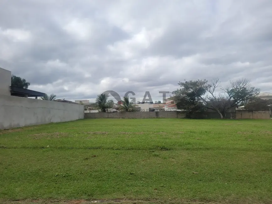Terreno / Lote à venda, 980m2 em Aracoiaba Da Serra - SP - imagem 8 Foto 8 de Terreno / Lote à venda, 980m2 em Aracoiaba Da Serra - SP