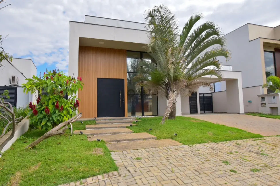 Foto 1 de Casa de Condomínio com 3 quartos à venda, 468m2 em Votorantim - SP